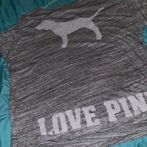 Long sleeve VS Pink tee ✨✨